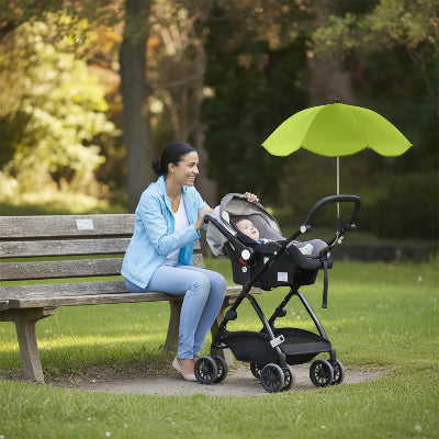 Bebe protege par ombrelle pour poussette universelle au parc