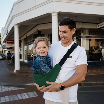 Écharpe de portage bebe papa au centre commerciale
