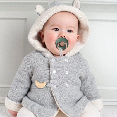 Attache tetine bebe au chaud