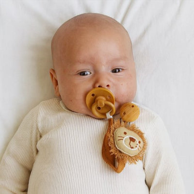 Attache tetine model lion bébé moderne