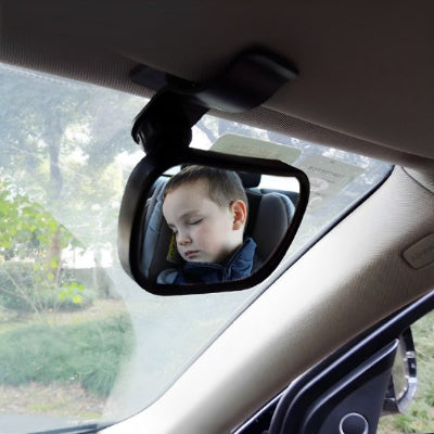 Miroir voiture bebe dort tranquillement