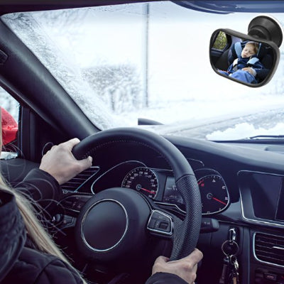 Miroir voiture bebe maman conduit paisiblement