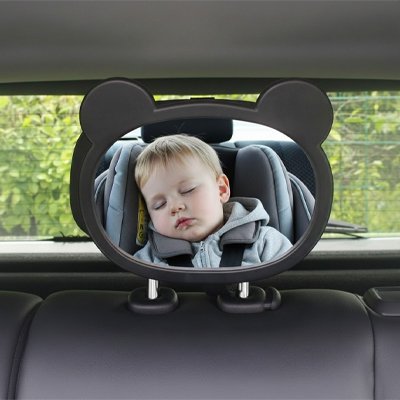 Miroir-voiture-pour-bebe-garçon-dort